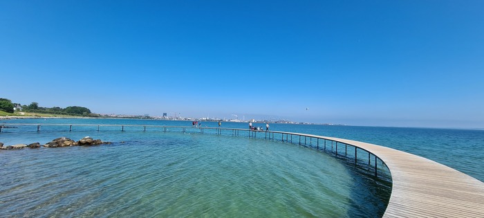 Вид на прибережье города:)