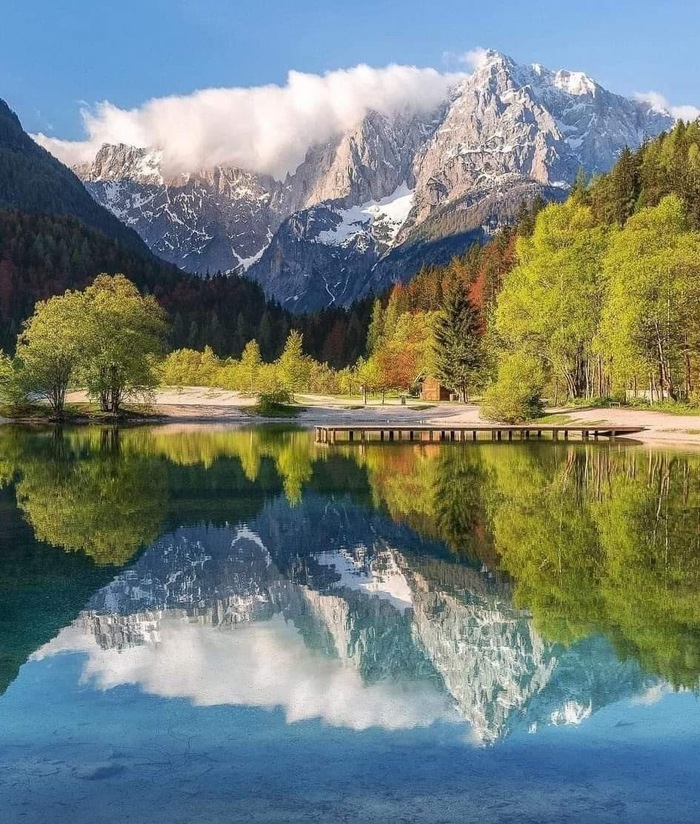 Вид на озеро Ясна, Словения Словения, Озеро, Горы, Природа, Лес, Отражение, Фотография