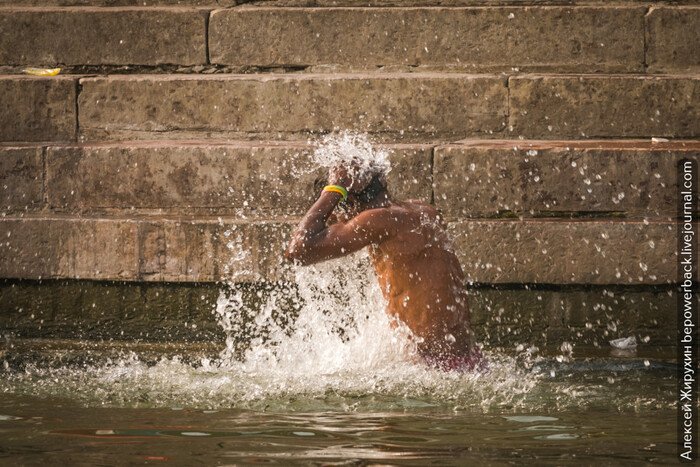 Ганг — самая грязная река в мире. А тут моются и пьют из нее Туристы, Путешествия, Туризм, Азия, Индия, Ганг, Экология, Варанаси, Длиннопост Ганг — самая грязная река в мире. А тут моются и пьют из нее Туристы, Путешествия, Туризм, Азия, Индия, Ганг, Экология, Варанаси, Длиннопост