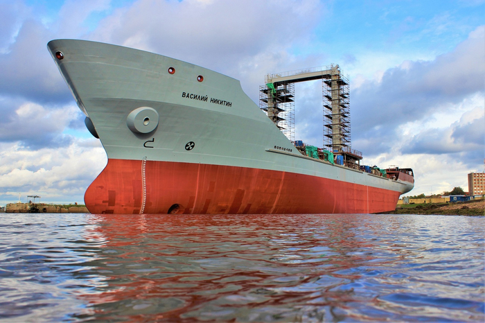 Морской танкер для ВМФ &laquo;Василий Никитин&raquo; проекта 23130 спущен на воду в Ленинградской области. Первый серийный (второй по счету) Новости, Россия, Судостроение, Танкер, Ленинградская область, Политика, Флот, Видео, Видео ВК, Длиннопост, ВКонтакте (ссылка)
