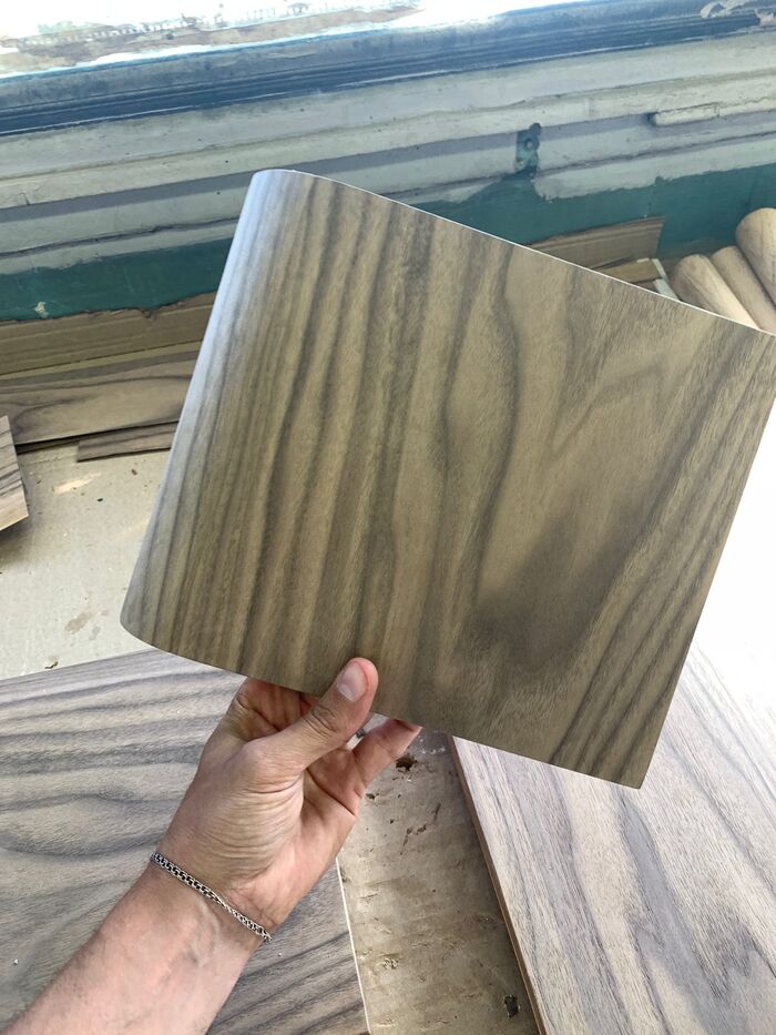 Одна из дверок