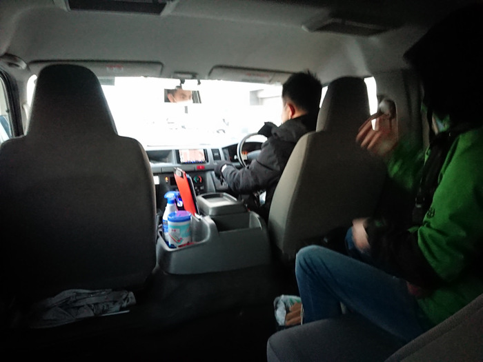 На рейсе нас было мало (двое) — довезли микрушкой.