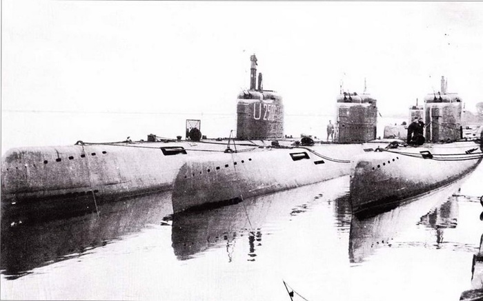 Новейшие немецкие подлодки класса XXI. На фото уже трофеи союзников