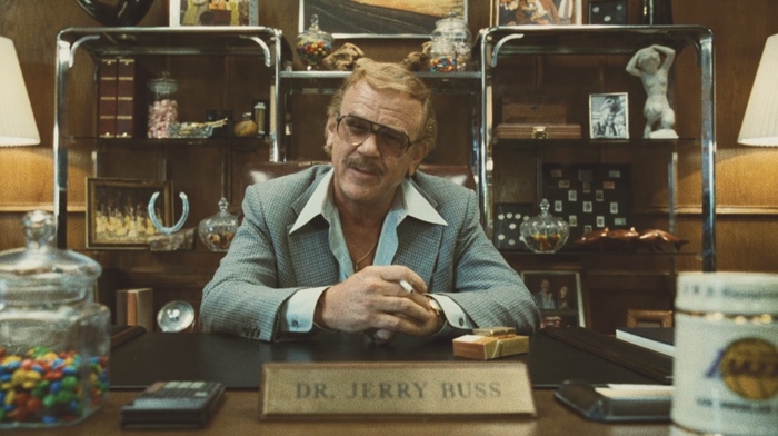 Джерри Басс (Джон Си Райли) - владелец «Лос-Анджелес Лейкерс»