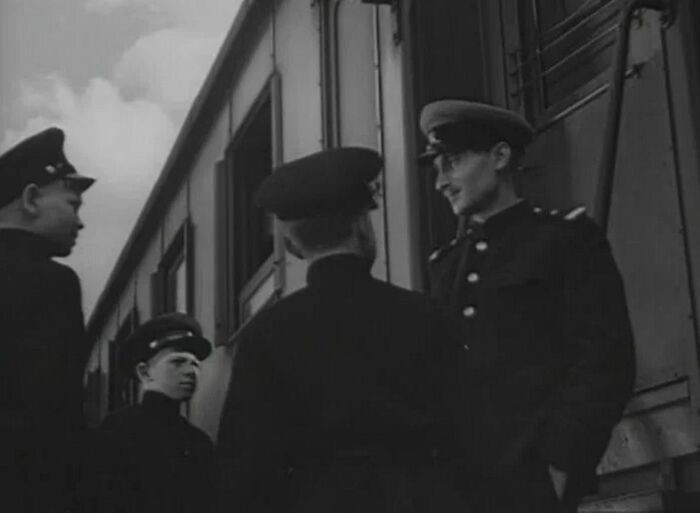 Кадр из фильма "Здравствуй, Москва!" (1945 года)