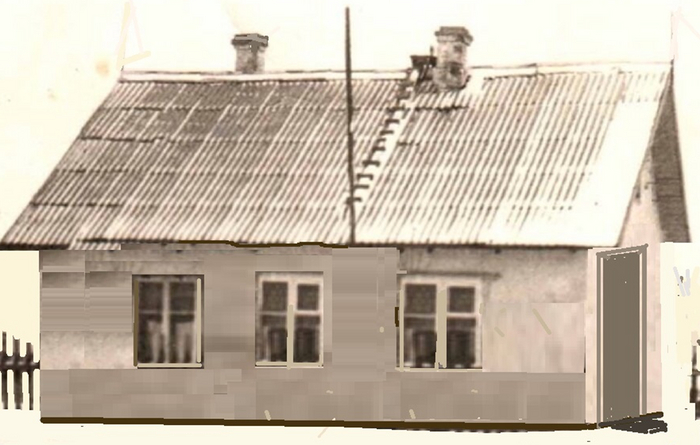 Рис.3. Примерно в таком доме мы жили в Балахте. Коллаж из открытых источников