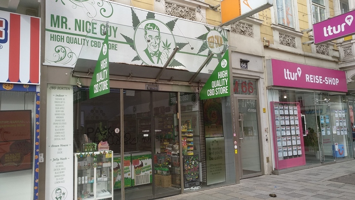 очень много