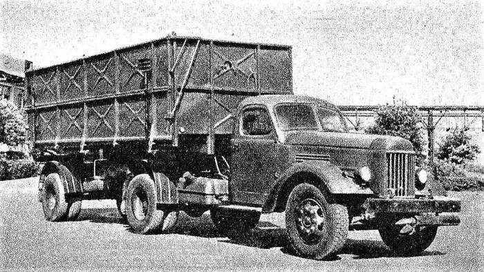 Первенцы доставки грузов в соцстраны и обратно — двухосные тягачи КАЗ-120Т (4х2)