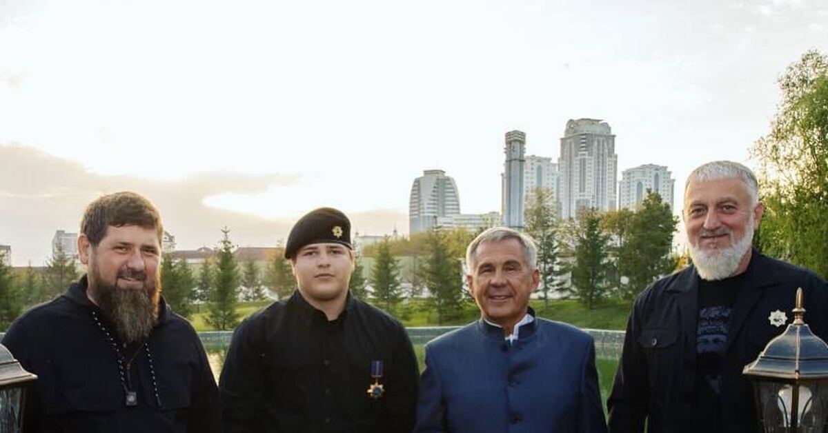 Кадыров вручил