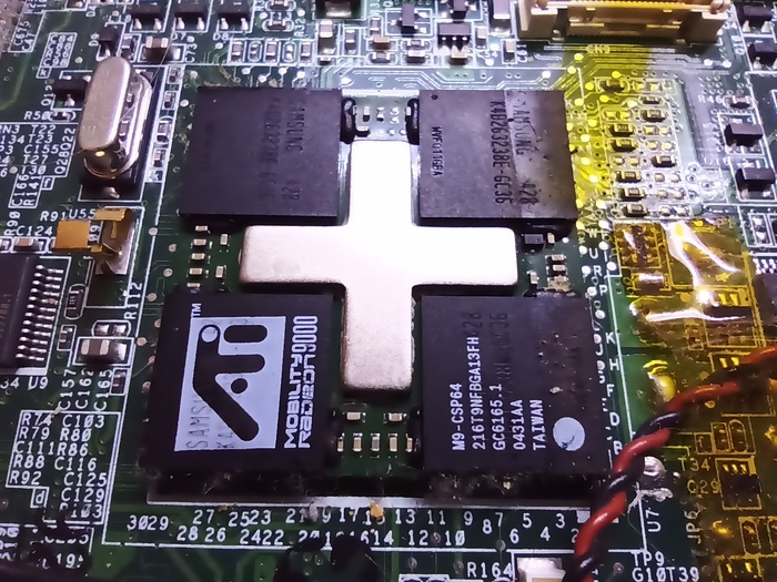 Вот такая видеокарта оказалась в ноуте: radeon аж 9000.