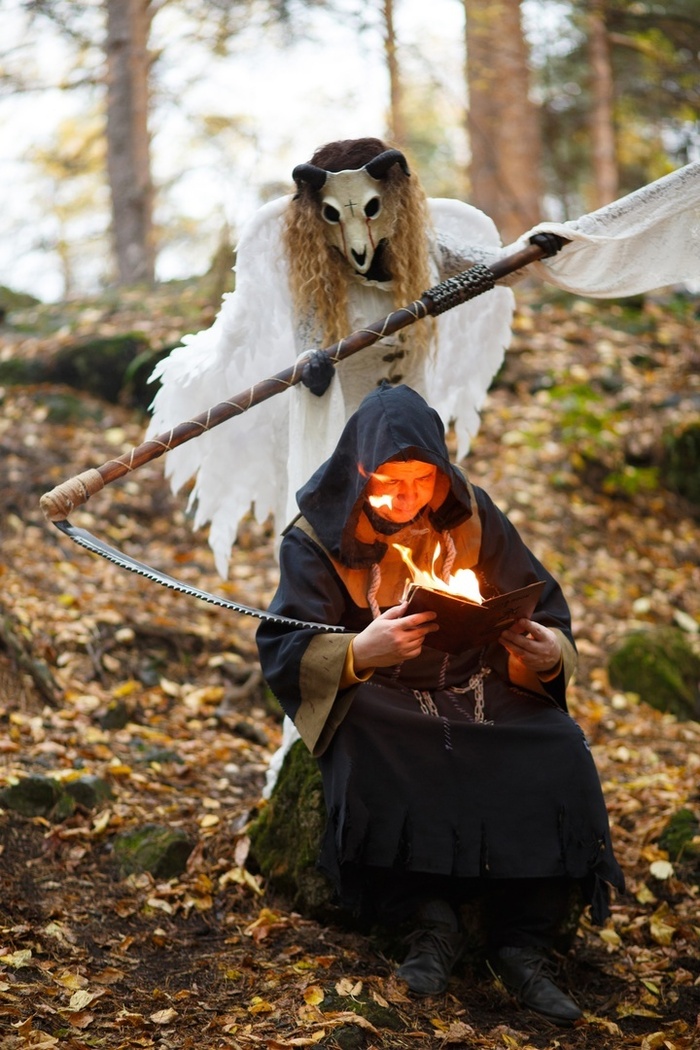 Когда книга горит это явно не к добру....