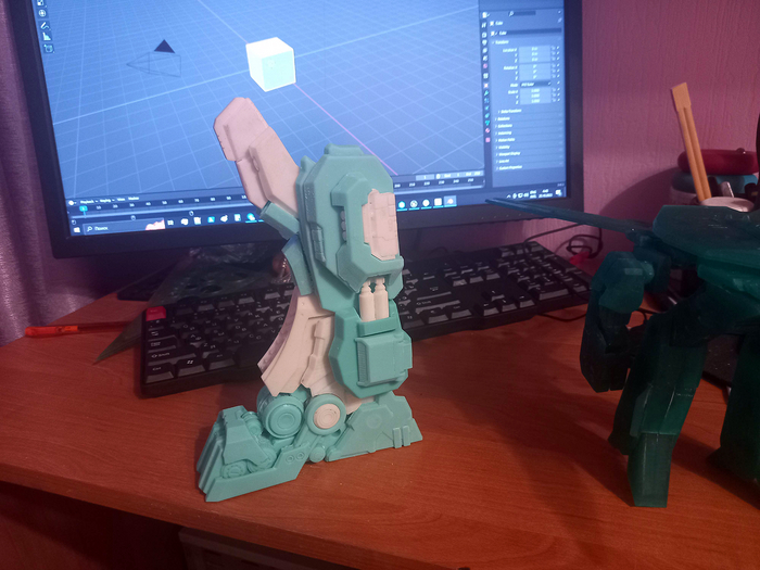 (рядом с "Валькирией", которую для тренировки печатал)