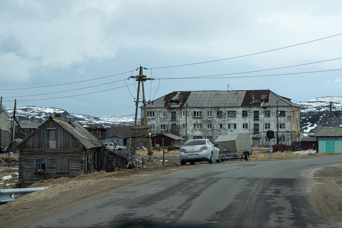 Въезд в посёлок