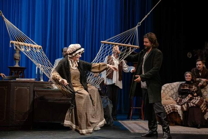 Спектакль «Волки и овцы» на сцене «Мастерской Петра Фоменко»