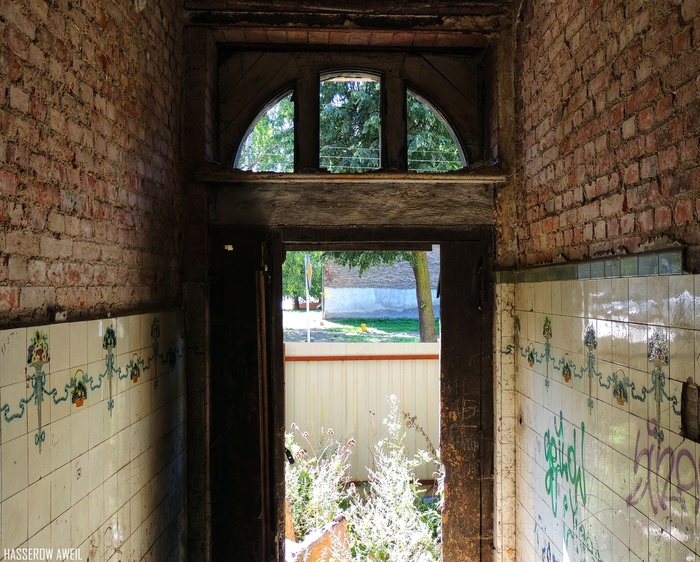      (-) | : Grohner Wandplattenfabrik