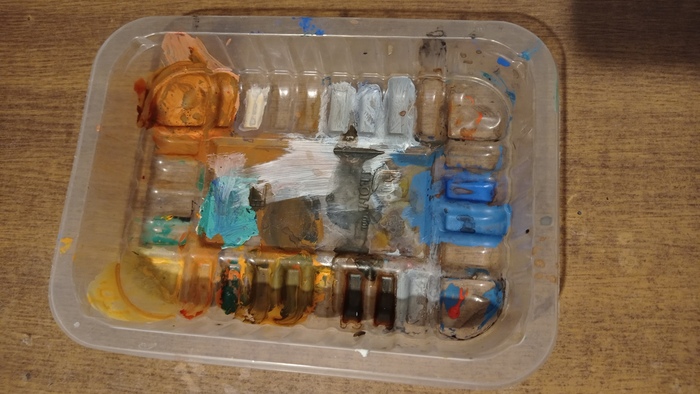 Сухая палитра(да это части одной и той-же коробки) - я использую в основном для создания проливок и глазировок