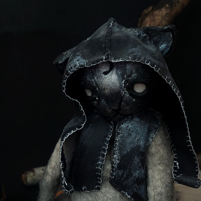 Лунный Кот из коллекции "Мрачные стражи"