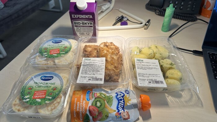 Кстати, агуша и подобное детское питание отлично заменяет джемы и прочее.