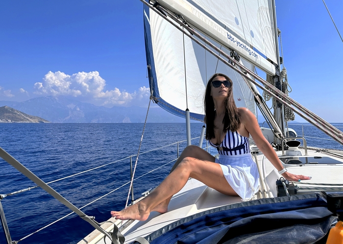 �������