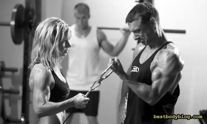 Когда речь заходит о тренировках после 40, поддержка окружающих имеет колоссальное значение