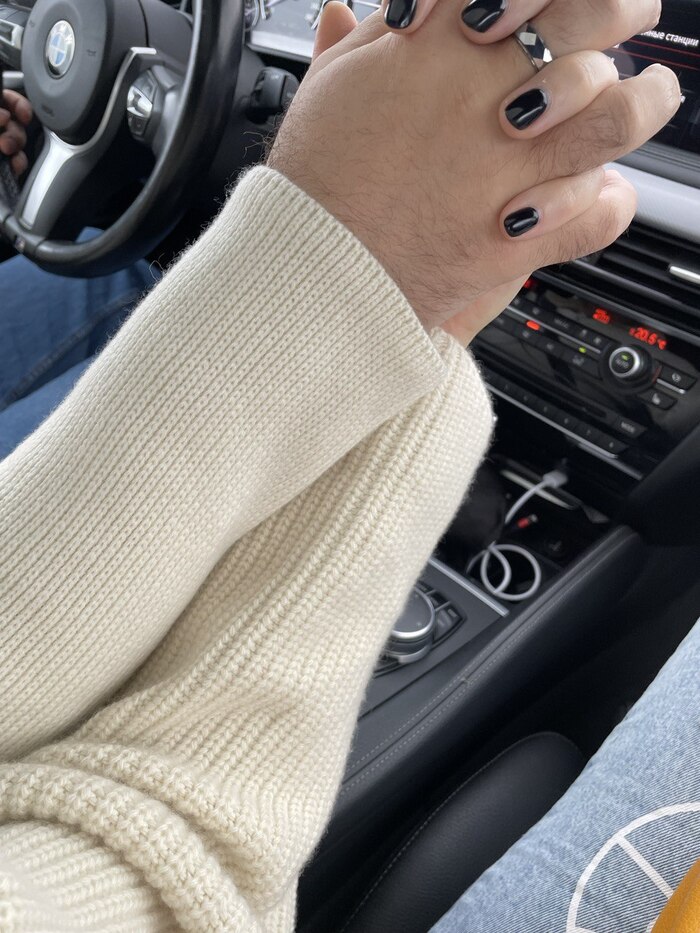 Муж тоже с удовольствием носит мои вещи. У него репс, у меня полуфанг. Это два моих любимых переплетения