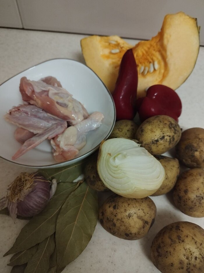 Каша из топора: 5 блюд из одной курицы. Я его слепила из того что было