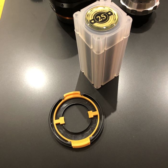 Крышка сзади с креплением "медалек"