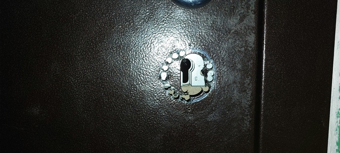 Служба вскрытия замков. Установка брони | Пикабу