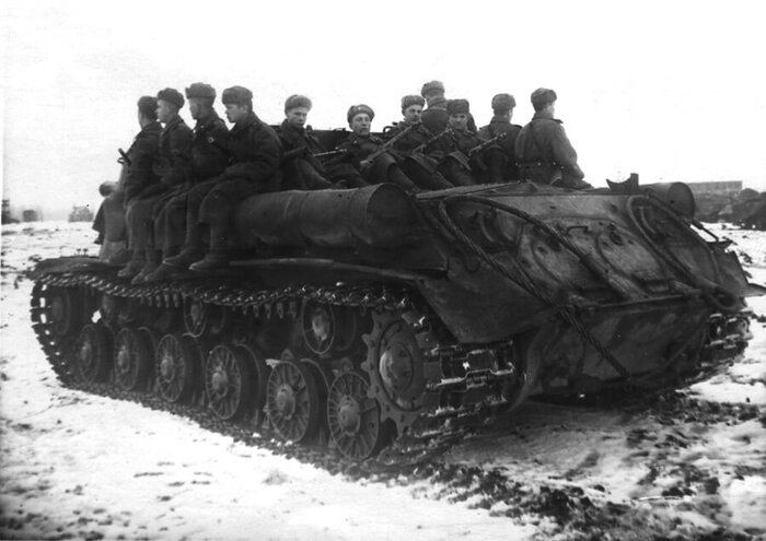 -152        ,   . :  Lesta Games.