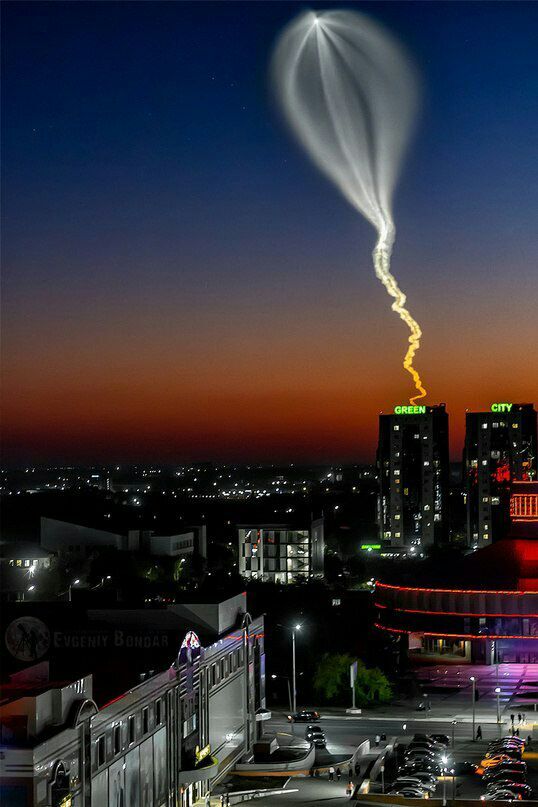 След от запуска Союза МС-22, Казахстан, Караганда, 21 сентября