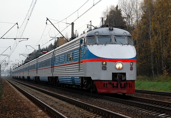 ������������ ��-200. ���� � �������: http://www.train-photo.ru/details.php?image_id=56827&mode=search