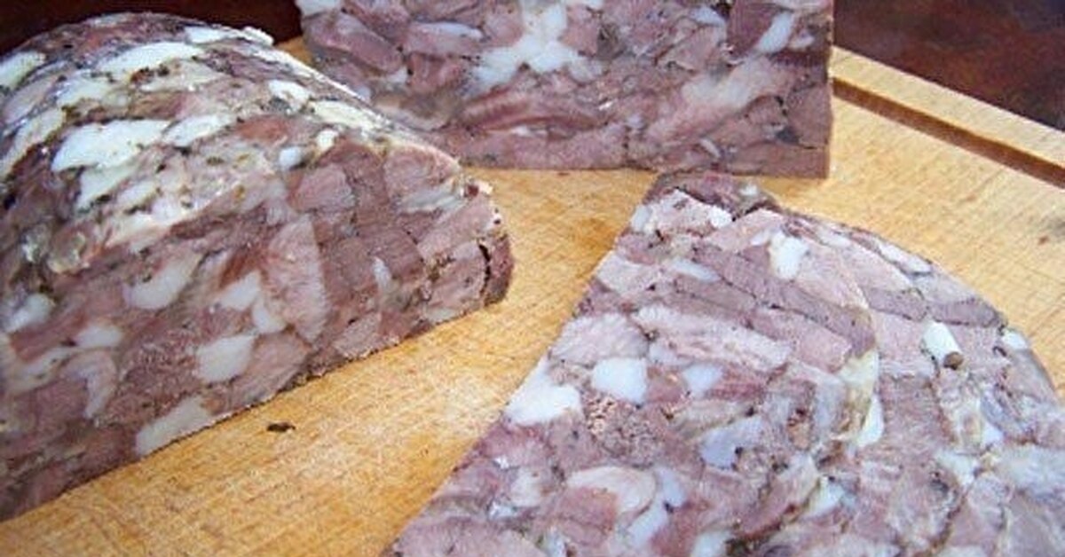 Рецепт прессованного мяса из свиной. Сальтисон зельц Задонский. Зельц говяжий. Отто зельц. Зельц из свиной рульки.