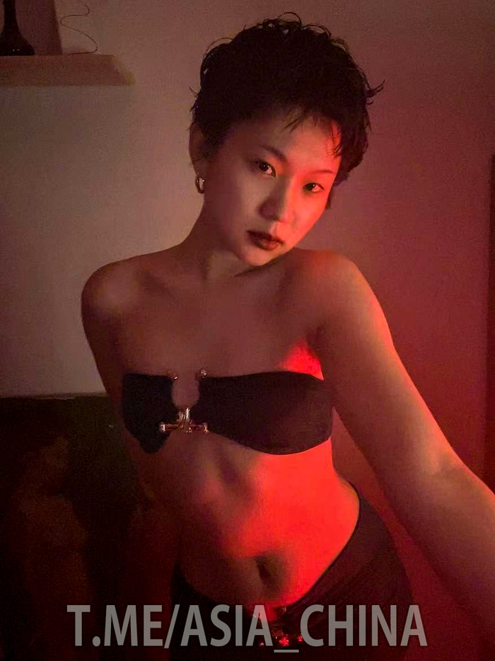 Китаянку типа модель - вам в ленту