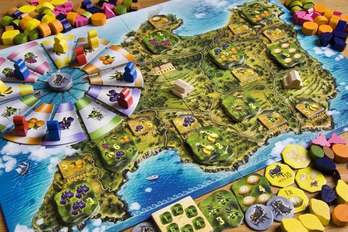 «Finca» (изображение с сайта <!--noindex--><a href="https://pikabu.ru/story/top_100_nastolnyikh_igr_ot_mistera_lisa_3026_mesta_10844428?u=http%3A%2F%2Fboardgamegeek.com&t=boardgamegeek.com&h=9d63b2cdc996790a2ec86c4155af2e2ef2a3d62a" title="http://boardgamegeek.com" target="_blank" rel="nofollow noopener">boardgamegeek.com</a><!--/noindex-->)