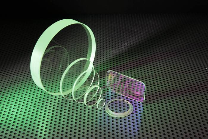 Искусственный сапфир.