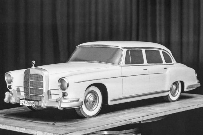 ������ � ������� ����� �������������� ������� ������� W100. ����� ��������� 1956 �����