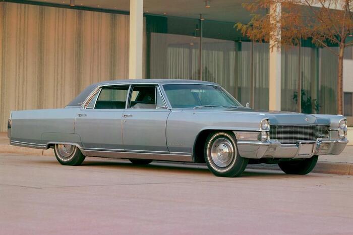 Cadillac Fleetwood Sixty Special Brougham