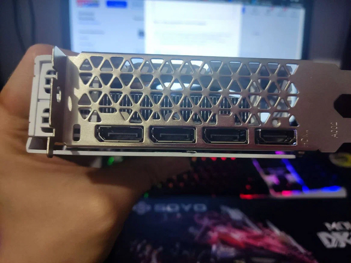 ������� ������ ����� ���� ����� � ����� �����. ��� ������? ��� �������� HDMI ��������� ��� �����. � ���� ���? ��������, ��� �������� ������� ��� �� ���� ������, �� ����������� � �� ������� �������� �� OZON.