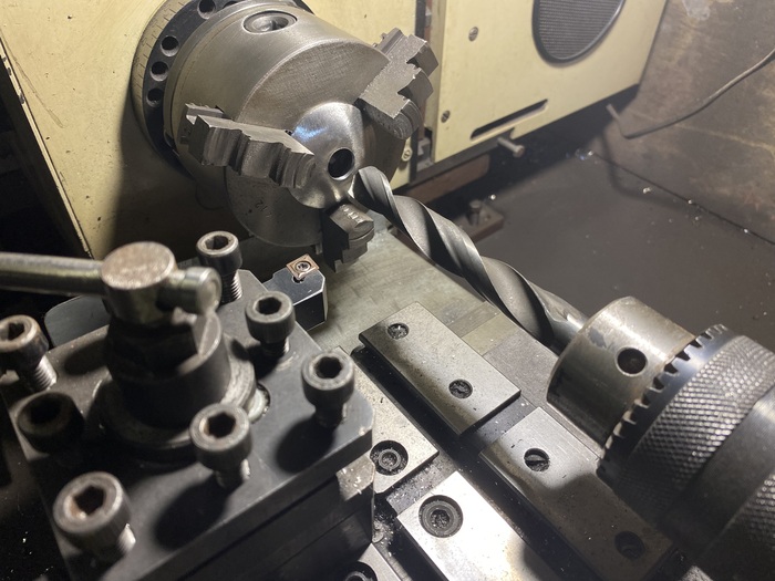 Волшебная коробочка с запасами. В том числе и глаза.