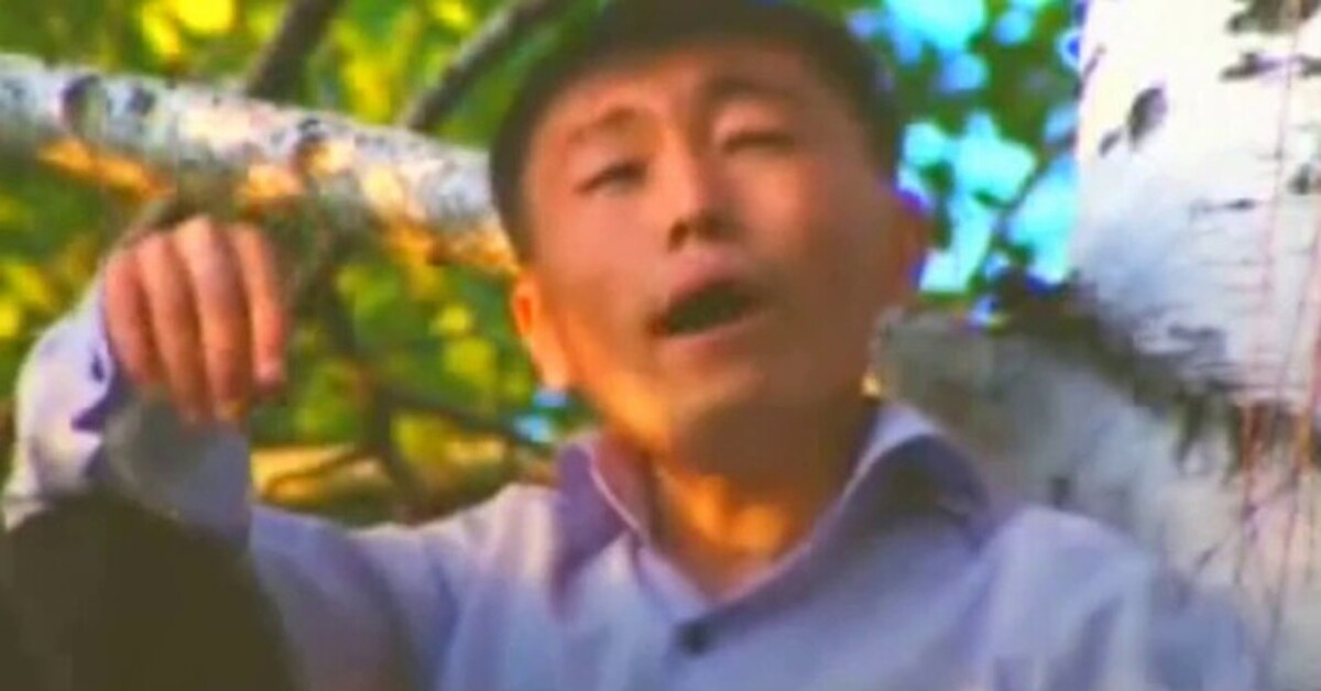 Акылбек жеменей-кызыл орик. Кызыл орик песня. Кызыл орик текст. Кызыл орик песня на казахском. Кызыл орик песня на казахском.