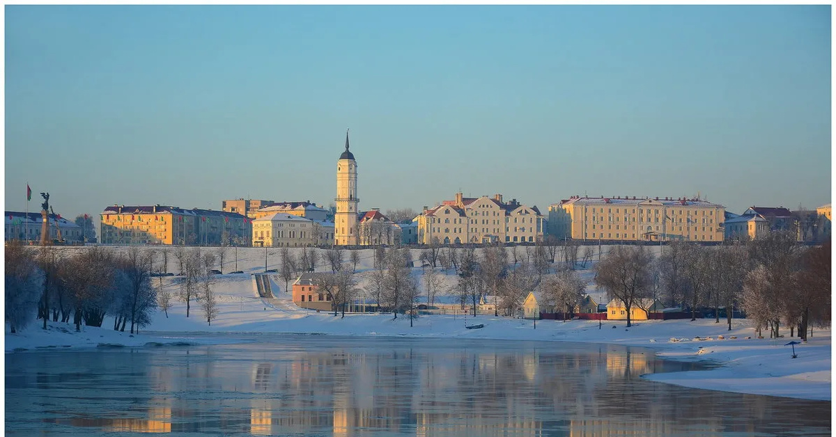 Река Днепр храм