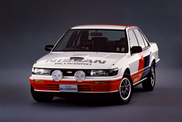 Знакомьтесь, малоизвестный ралли-кар Pulsar SSS-R с полным приводом, CA18DET-R (185 л.с.) и усиленной подвеской. Сами японцы говорят, что у омологационного «Пульсара» было немало отличных битв с Mitsubishi Galant VR-4.