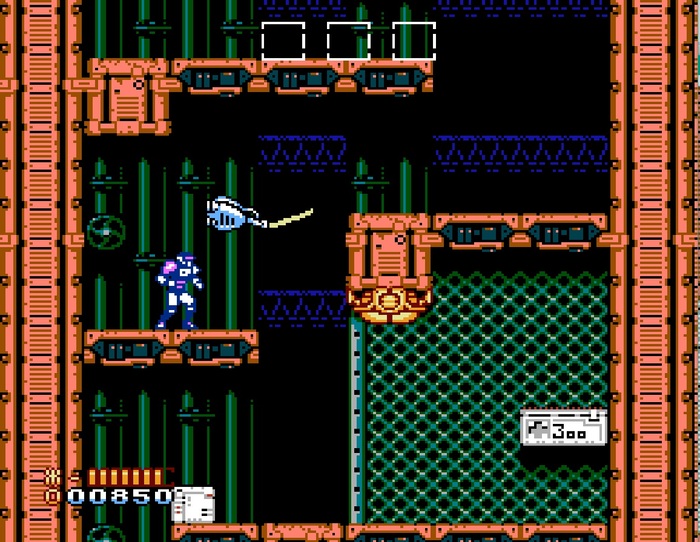 бесполезный краб пытается уничтожить люк на потолке, но не дотягивается