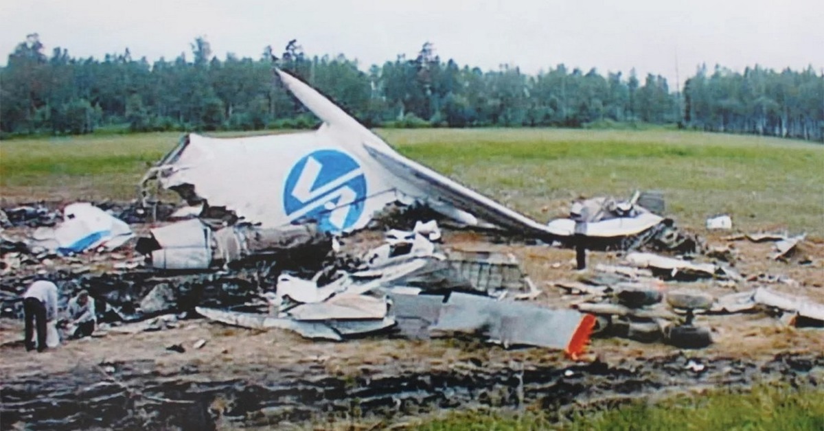 Авиакатастрофа 4. Катастрофа ту-154 под Иркутском (2001). Авиакатастрофа ту 154 Иркутск 2001. 4 Июля 2001 года - катастрофа самолета ту-154 в Иркутске. Катастрофа ту-154 под Иркутском в 2001 году.