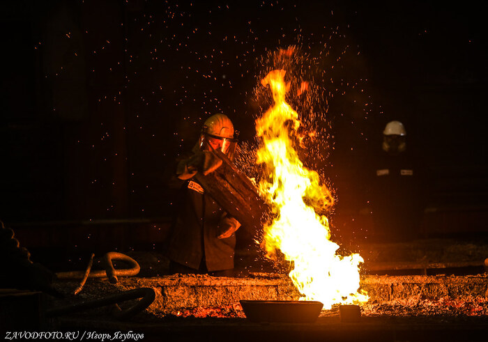 Из серии «Именно они делают Россию великой» / снято мной на Надеждинском металлургическом заводе им. Бориса Ивановича Колесникова