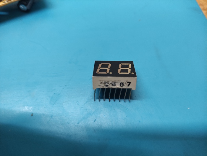  LED  A402SR-10.7LF   , , 