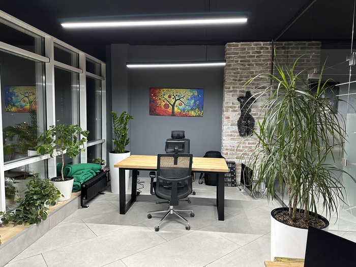 наш кабинет практически как в старом офисе