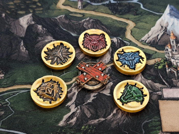 Токены ведьмачьих трофеев и закрытой таверны