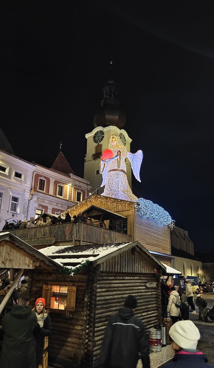 Временные деревнянные декорации