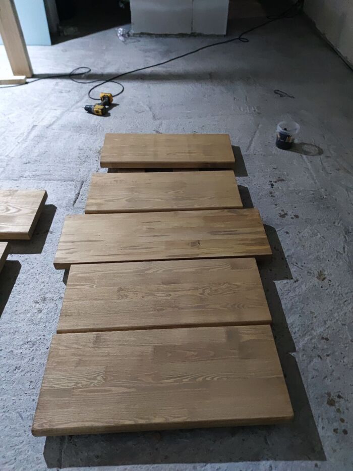 Дом 120 м2 в стиле барнхаус в одни руки. Сезон 2023. Часть 6. Колхозим лестницу и перила за 40к вместо 400к!